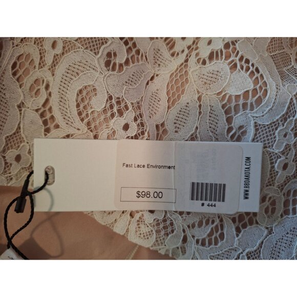 BB Dakota Womens Lace Mini Dress Cream size 6 Peplum Hem Short Sleeve Fairycore - Picture 4 of 9